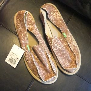 Sanuk Womens Slip one Size 9
